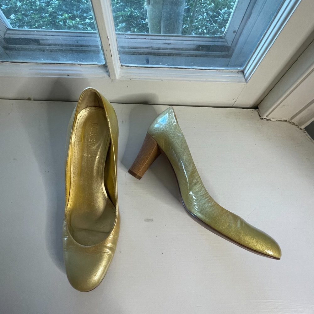 Ladies J Crew Gold Heels Iridescent Size 8 1/2